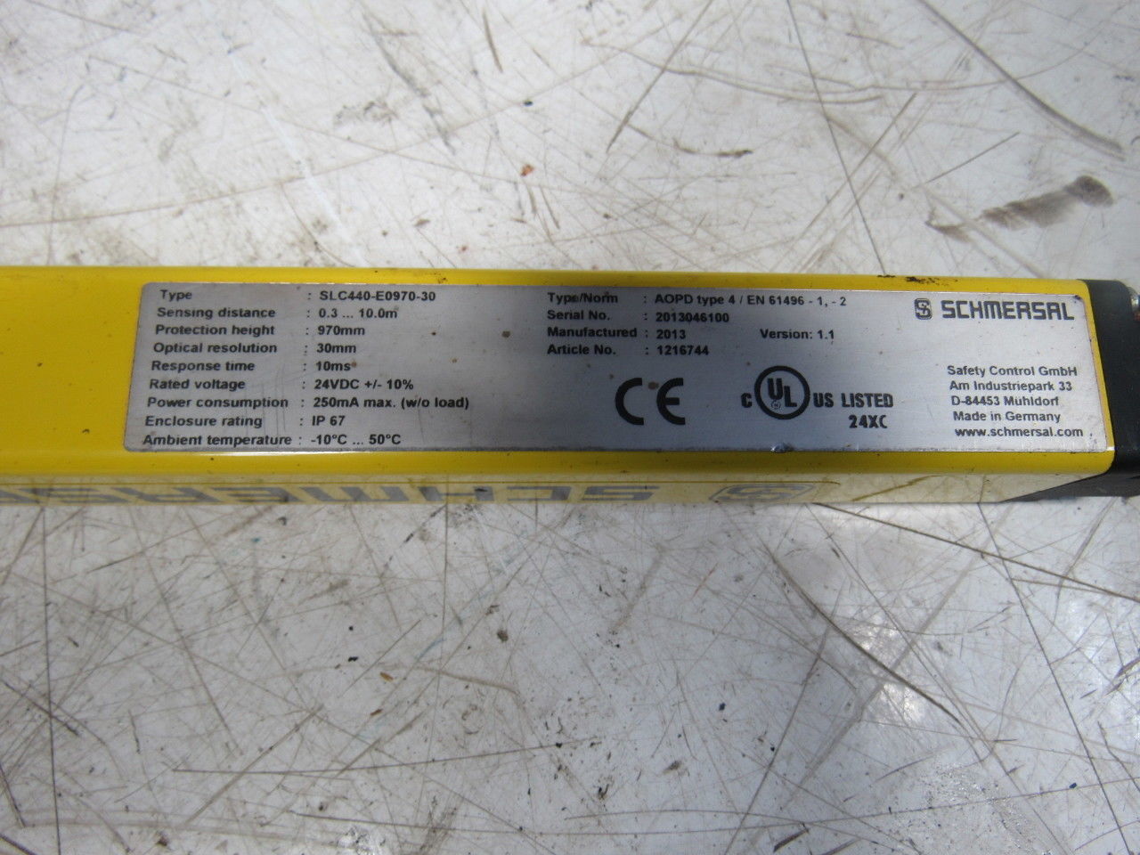 Schmersal SLC440-E0970-30 Safety Light Curtain Emitter