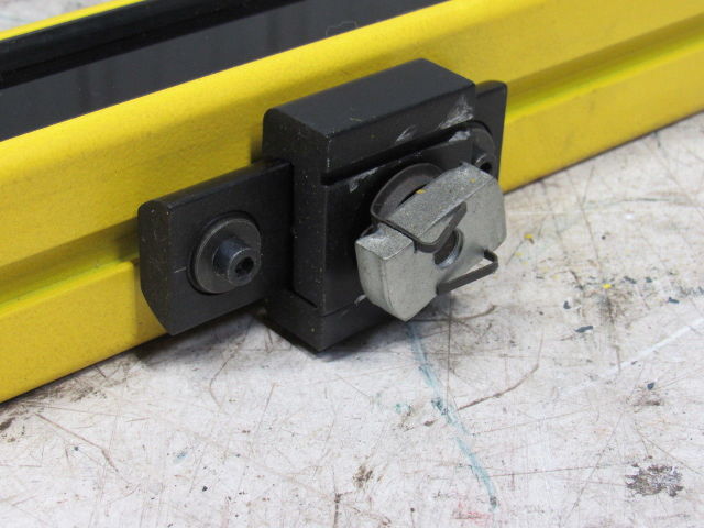 A-B Allen Bradley R4D0900-N Guard Master Safety Light Curtain 900mm Receiver