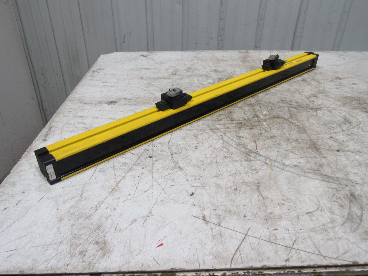A-B Allen Bradley T4D0900-N Guard Master Safety Light Curtain 900mm Transmitter