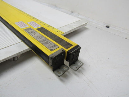 Omron F3S-B362P-D  F3S-B362P-L 35" Light Curtain Set Emitter & Receiver