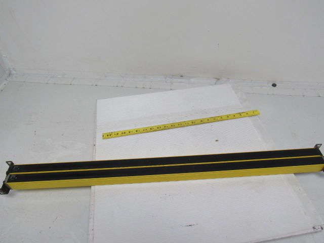 Omron F3S-B362P-D  F3S-B362P-L 35" Light Curtain Set Emitter & Receiver