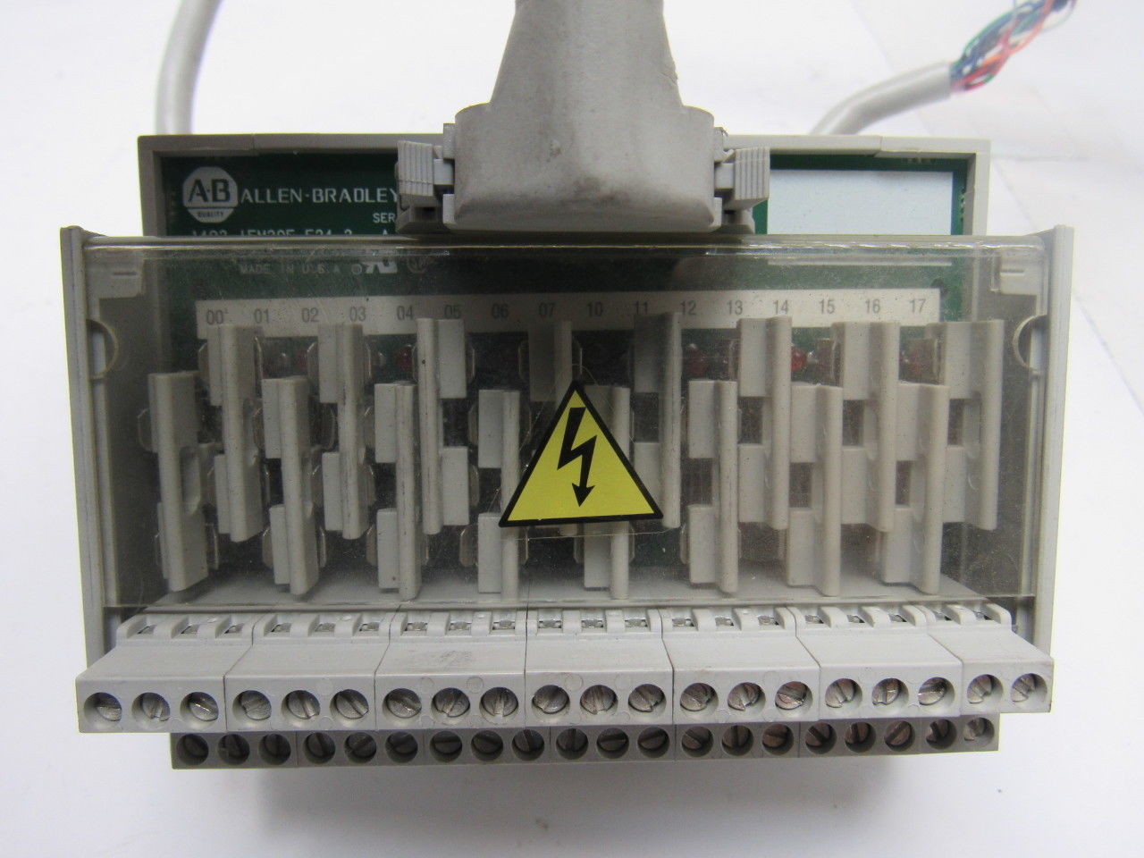 Allen-Bradley 1492-1FM20F-F24-2 Ser A 10-30V AC/DC  16 Fuse Field Module
