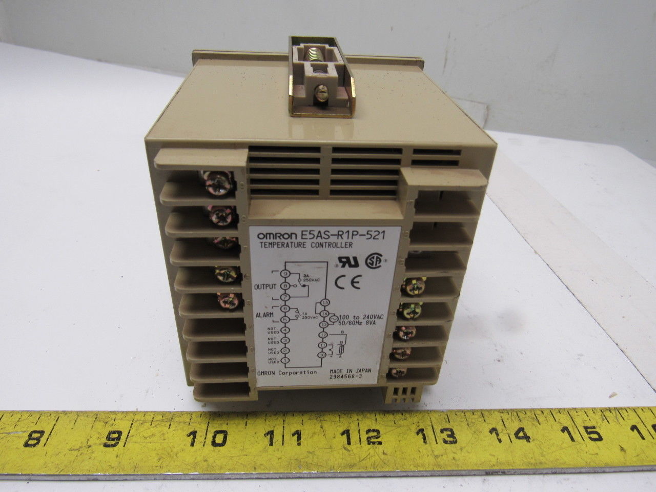 Omron E5AS-R1P-521 Multi-Range 50/60Hz Temperature Controller