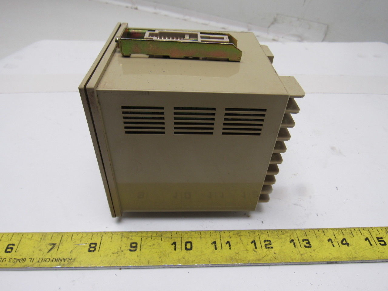 Omron E5AS-R1P-521 Multi-Range 50/60Hz Temperature Controller