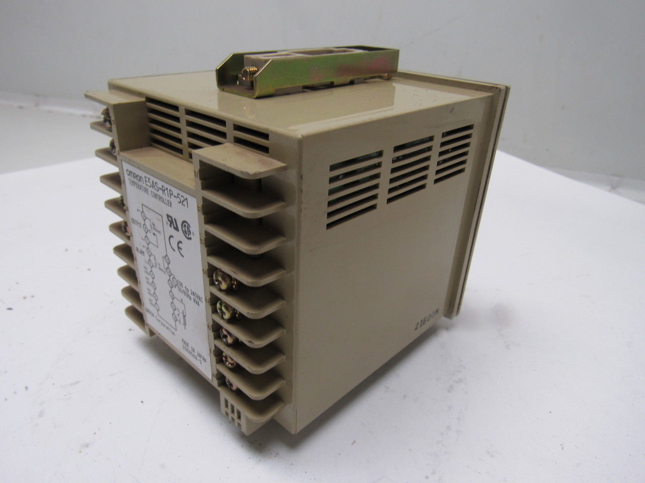Omron E5AS-R1P-521 Multi-Range 50/60Hz Temperature Controller