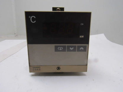 Omron E5AS-R1P-521 Multi-Range 50/60Hz Temperature Controller