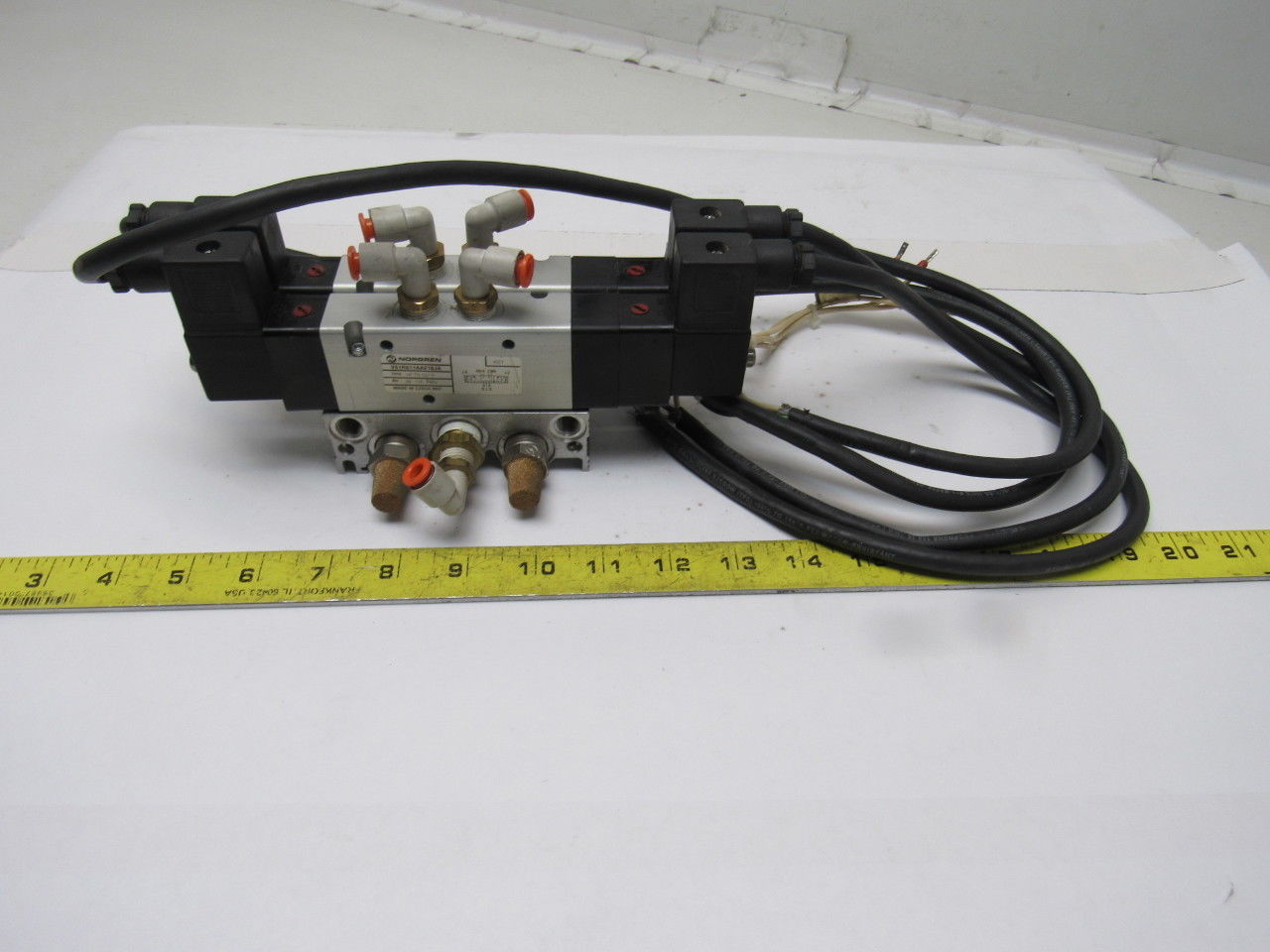Norgren V61R611AA218JA Double (2) Solenoid Control Air Valve 24VDC W/Manifold