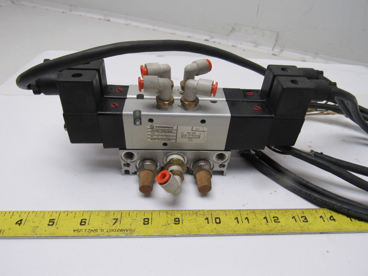 Norgren V61R611AA218JA Double (2) Solenoid Control Air Valve 24VDC W/Manifold