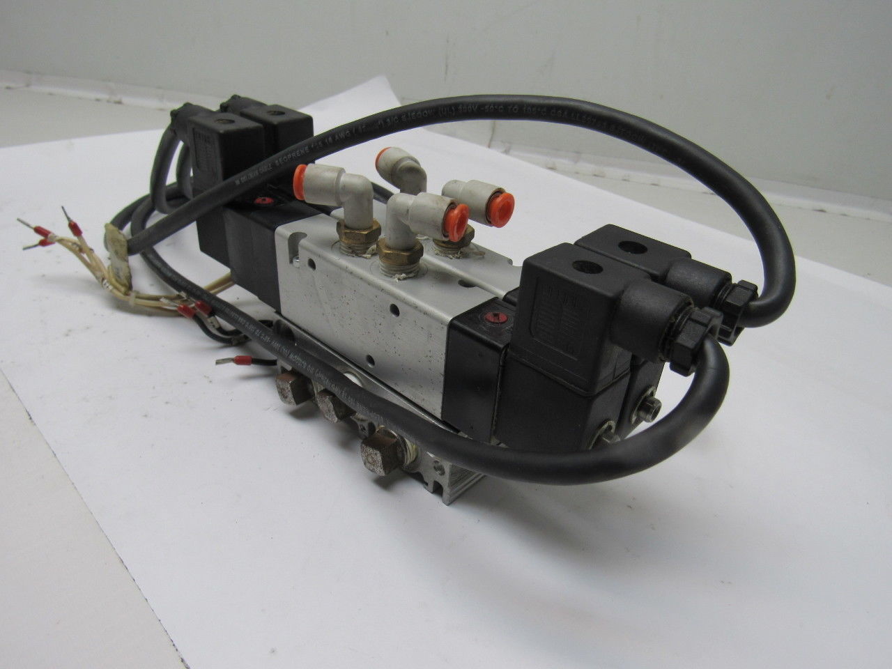Norgren V61R611AA218JA Double (2) Solenoid Control Air Valve 24VDC W/Manifold