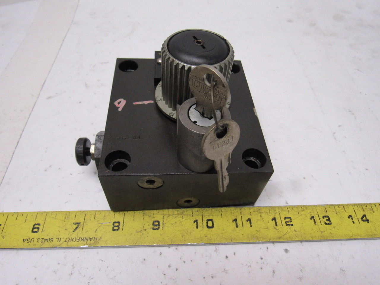 Parker FG3PKCALXBV Locking Flow Control Valve W/ Check And Keys