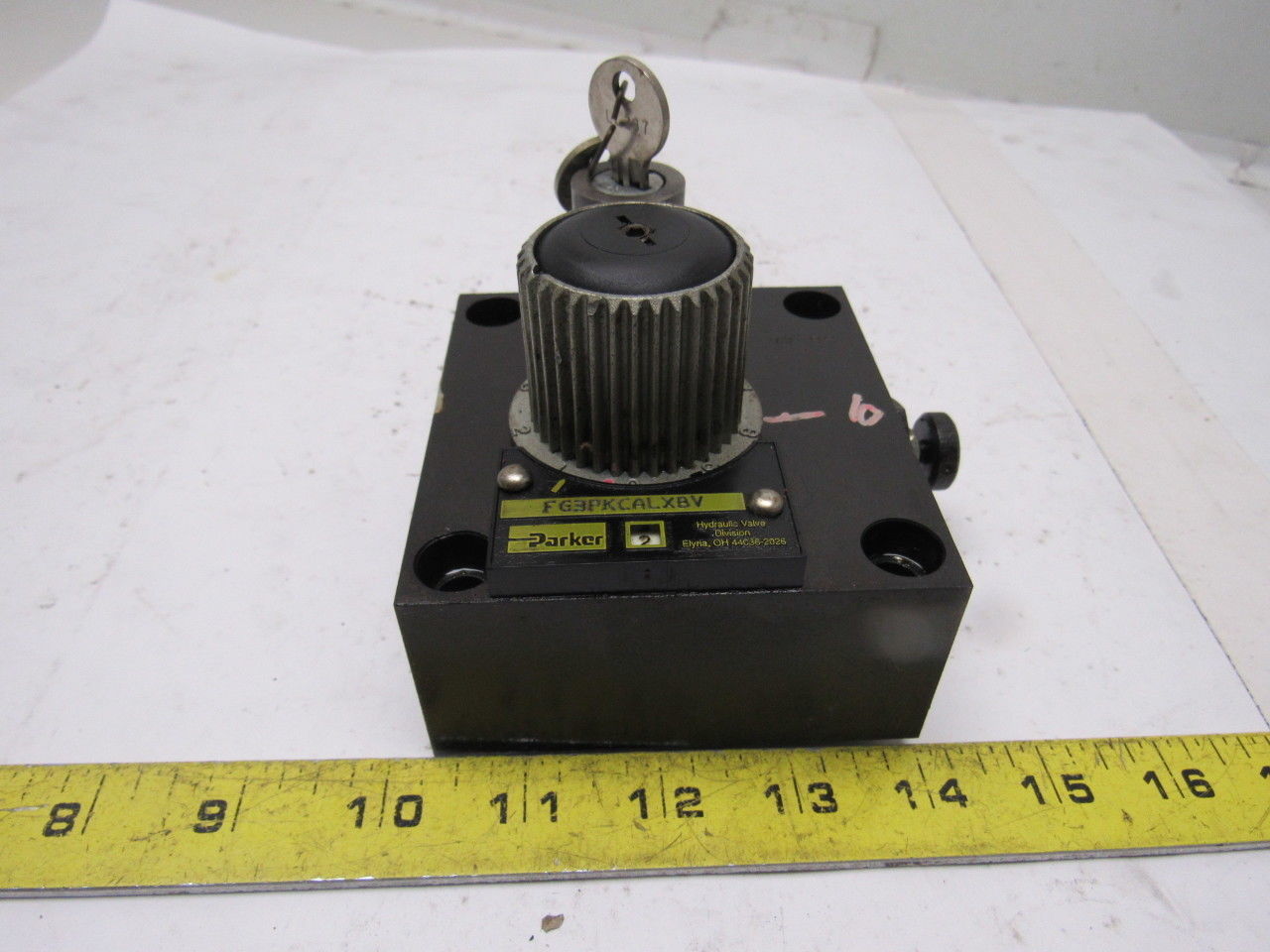 Parker FG3PKCALXBV Locking Flow Control Valve W/ Check And Keys