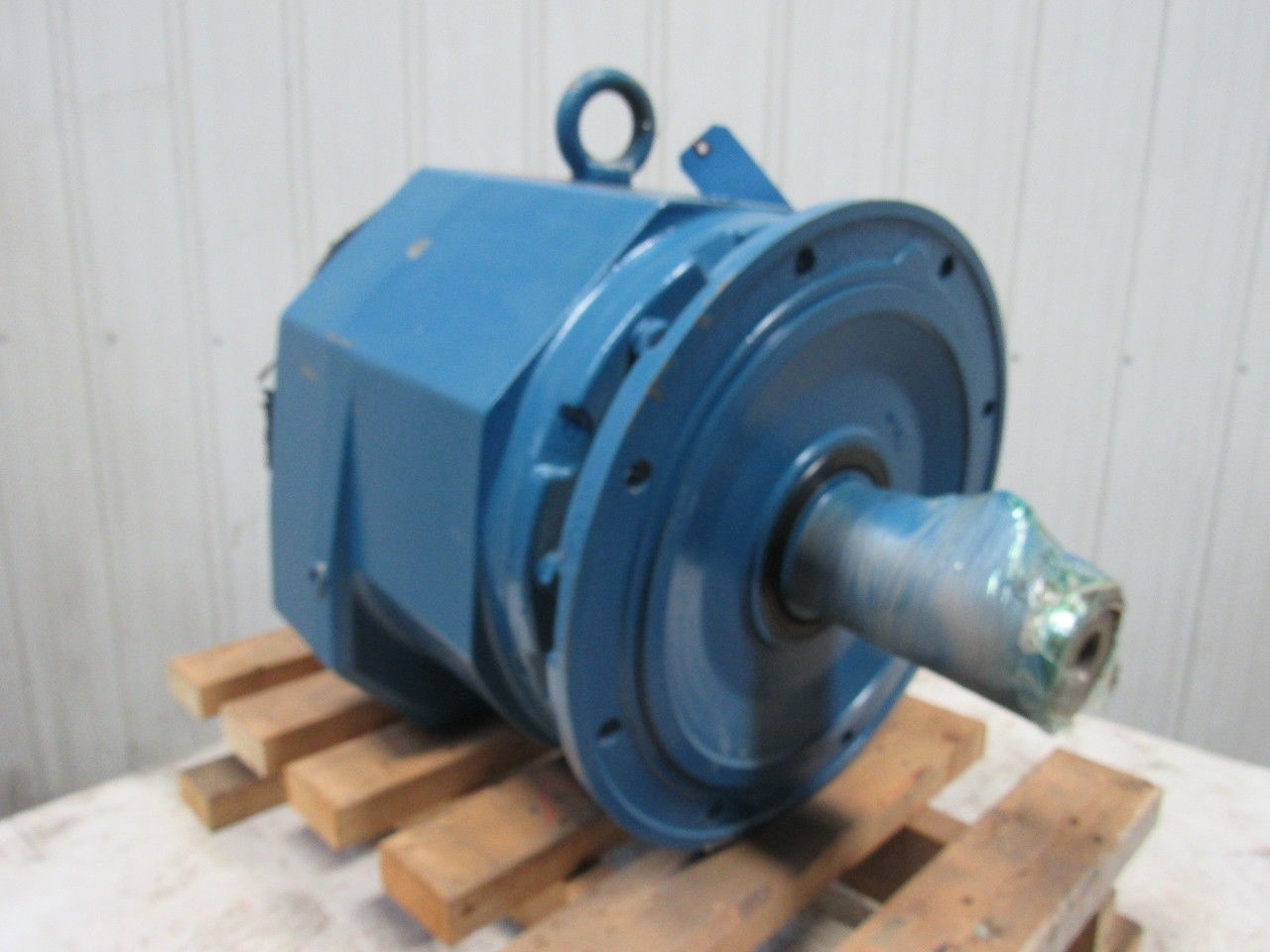 Sew Eurodrive RF132A 7.71:1 Helical Gear Speed Reducer Spline Gear 28K In-Lb