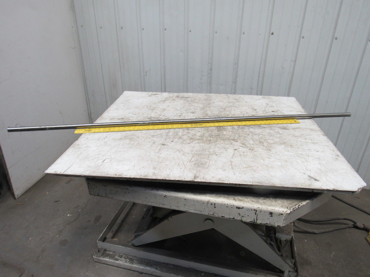 Thompson 25mm x 75" Round Predrilled Linear Shaft