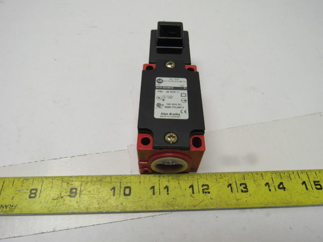 A-B Allen Bradley  802F-E60M10 10A 300VAC Mechanical Keyed Safety Interlock
