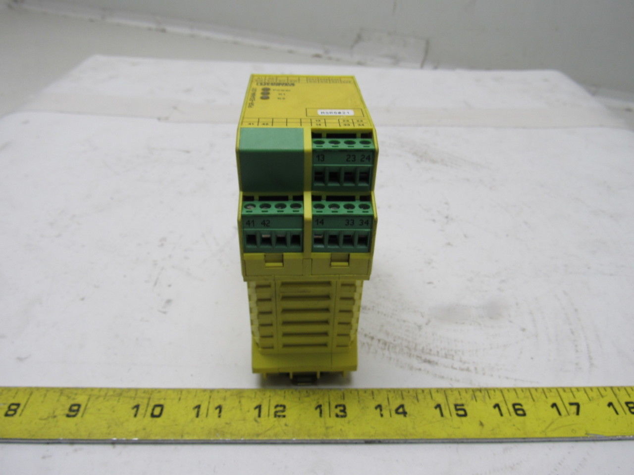 Telemecanique TSX3721101 TSX Micro Control Rack Power Supply