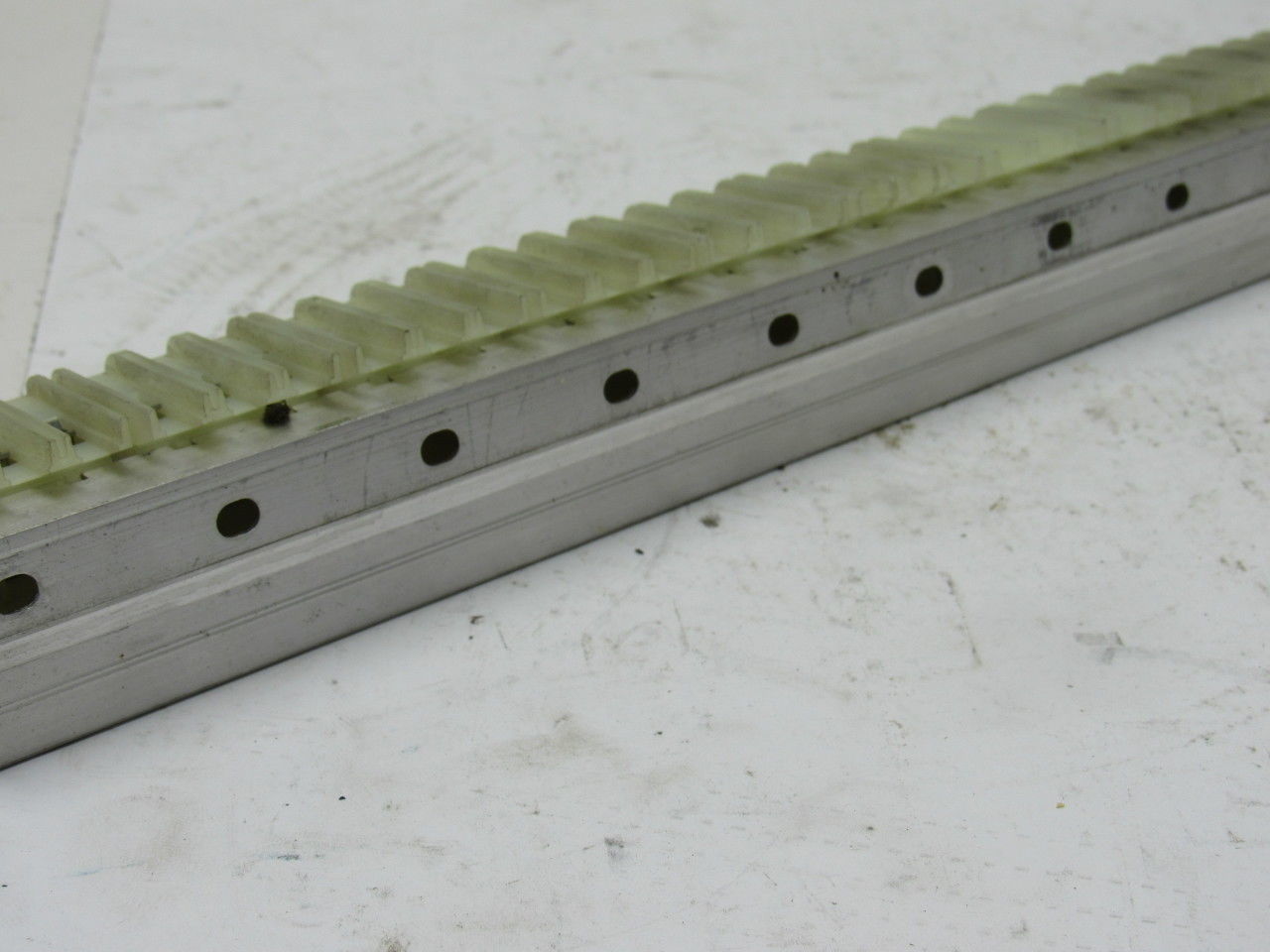 132 Point Electrical Terminal Contact Block Strip Mounted 4 Strips