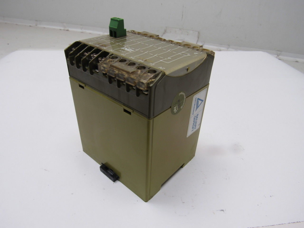 Pilz PZE/7 120VAC 6S 18 Safety Relay Module 120V