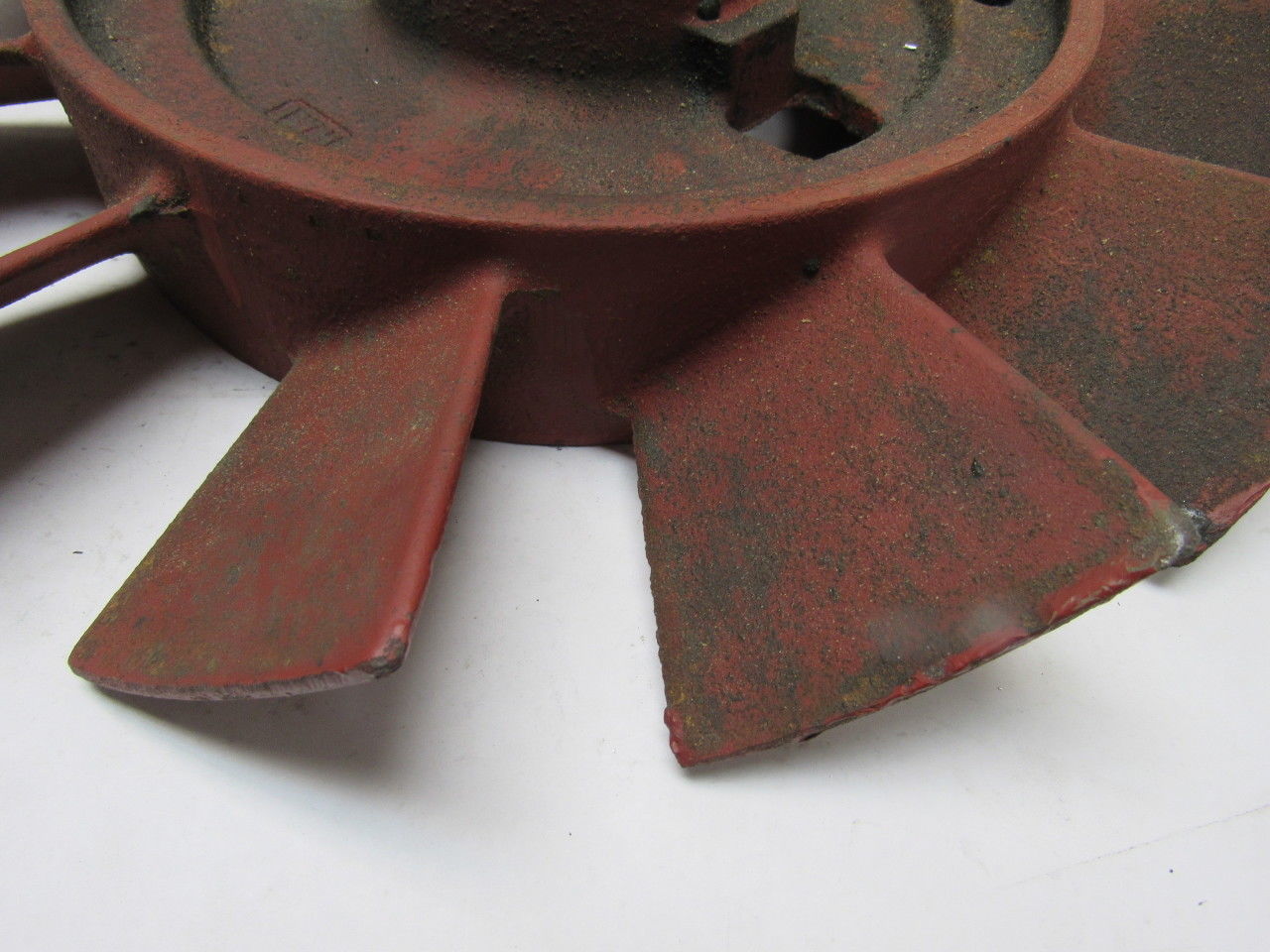 IWH 17" Cast Iron Short Blade Fan 1-3/4" Shaft Vintage Industrial Art Lamp Base