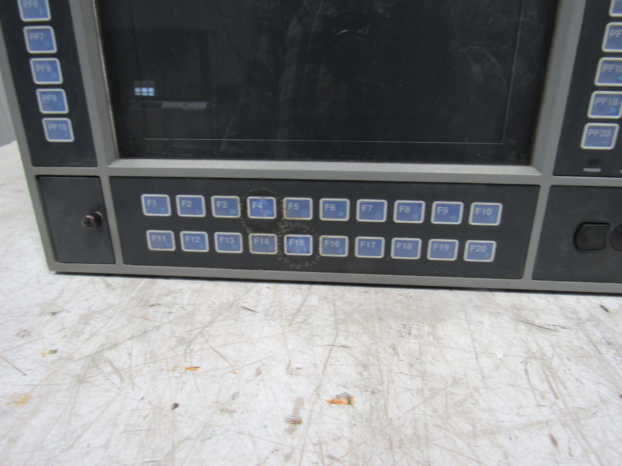 Xycom Automation 3512-A1A114103500U Model 3512 KPM Operator Interface Panel