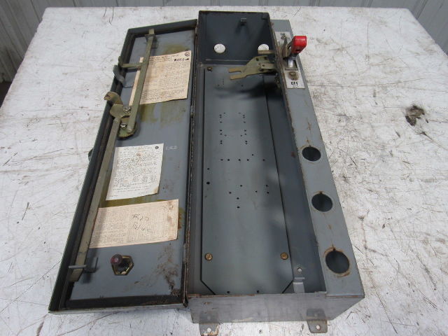 Westinghouse MCP13300 Model B 600V Electrical Disconnect Switch Box
