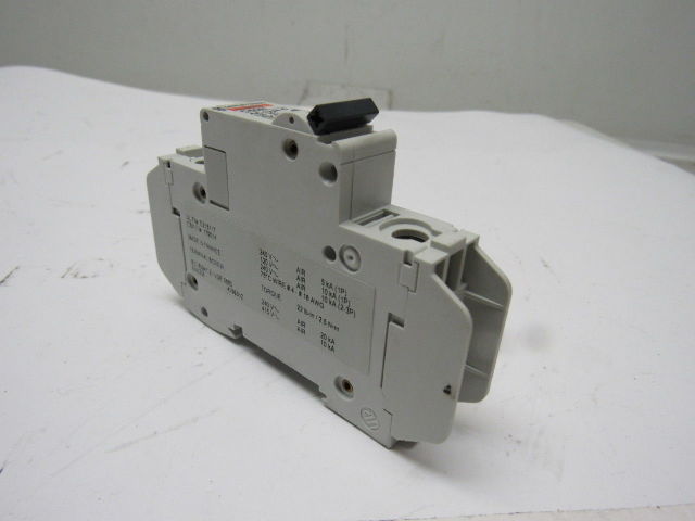 Merlin Gerin 60105 Multi9 C60N 240VAC 4 Amp Type C Circuit Breaker Lot Of 3