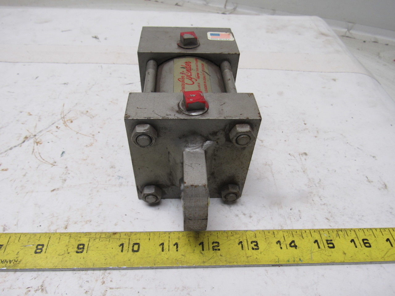Milwaukee A62 Pneumatic Air Tie Rod Cylinder 2-1/2" Bore 3/4" Stroke Rod Clevis