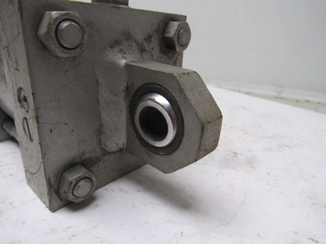 Milwaukee A62 Pneumatic Air Tie Rod Cylinder 2-1/2" Bore 3/4" Stroke Rod Clevis