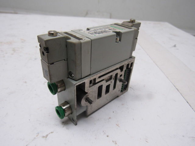 Numatics 042BB4Z4ML00061 2Pos 4Way DBL Solenoid Air Piloted 24V Coil Air Valve