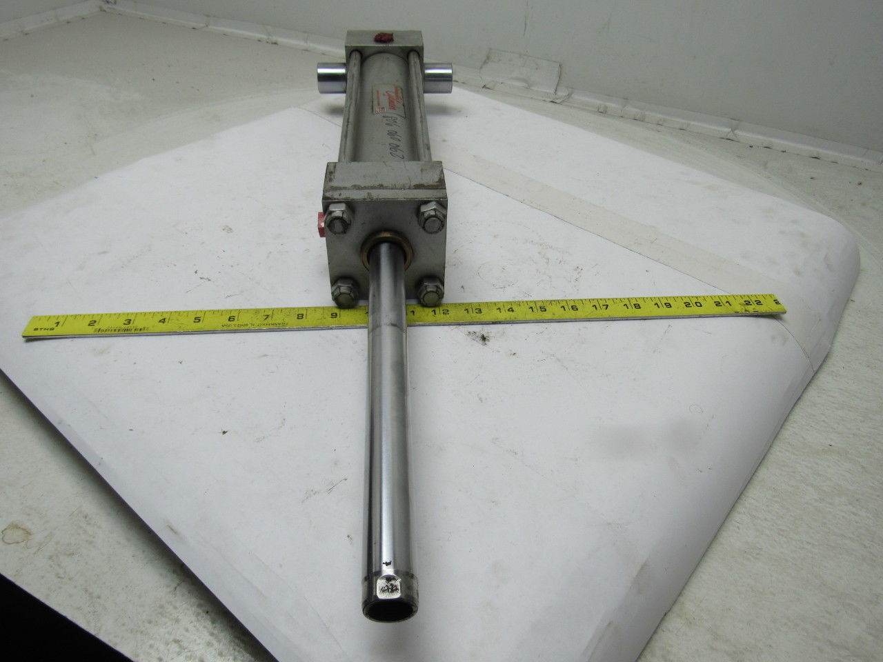 Milwaukee H71-D Pneumatic Air Cylinder 2.5" Bore 10" Stroke Double Rod