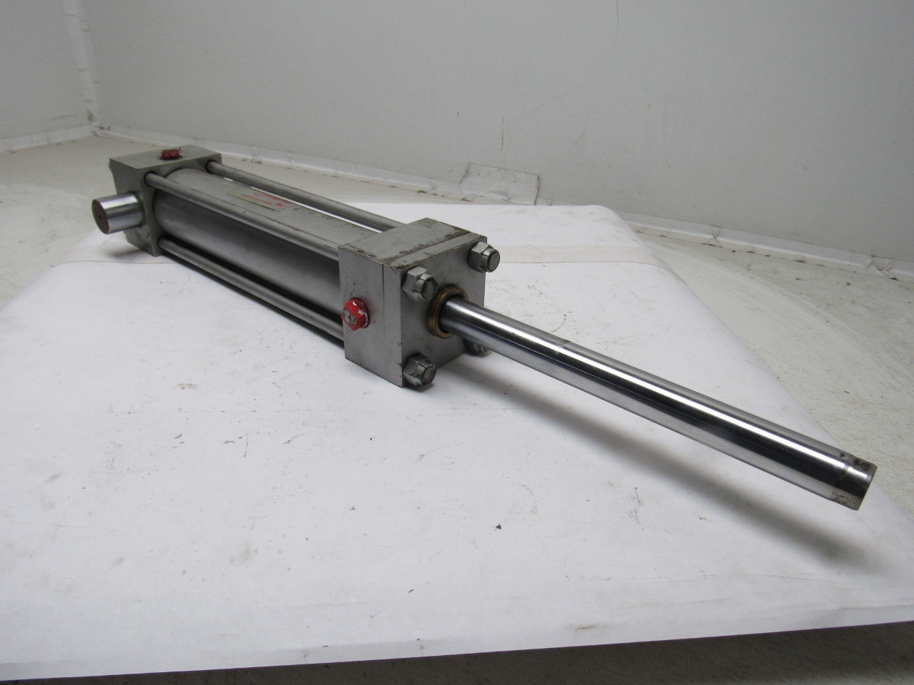 Milwaukee H71-D Pneumatic Air Cylinder 2.5" Bore 10" Stroke Double Rod
