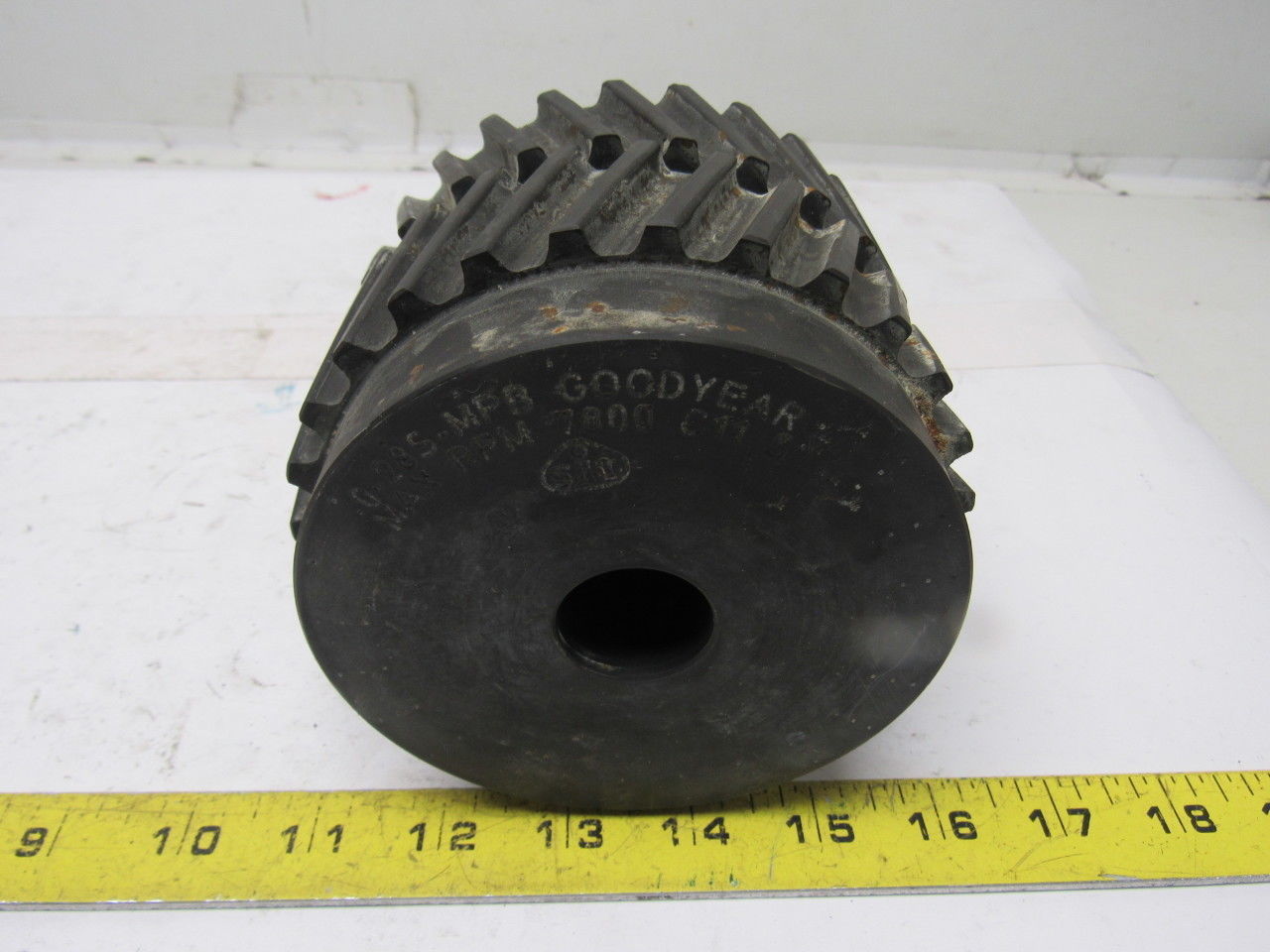 Goodyear Eagle .0-28S-MPB 15/16" Bore Pulley