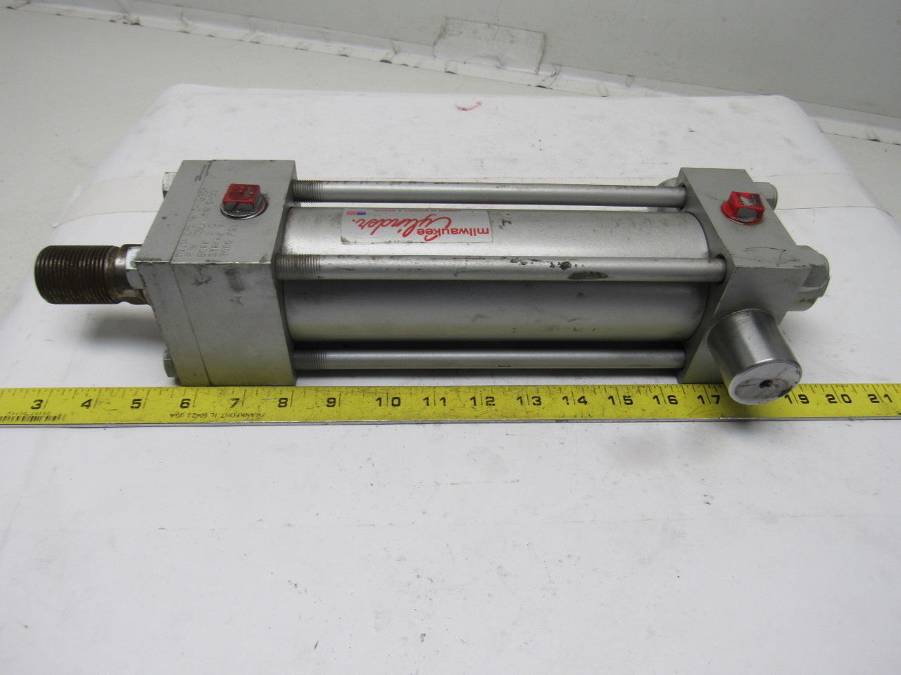 Milwaukee C-18351 2-1/2" Bore 7" Stroke 1-3/8" Rod Trunnion Hydraulic Cylinder