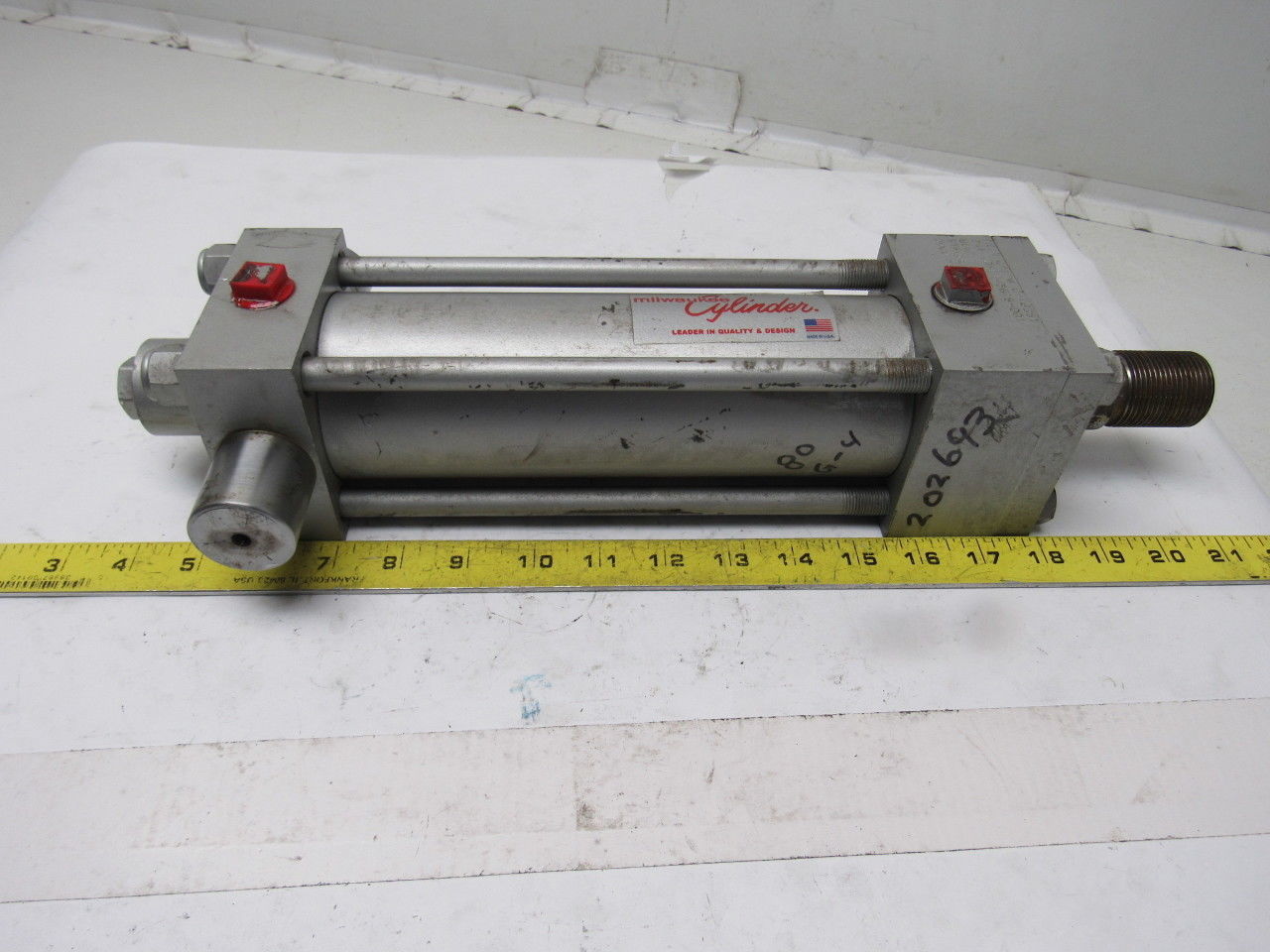Milwaukee C-18351 2-1/2" Bore 7" Stroke 1-3/8" Rod Trunnion Hydraulic Cylinder