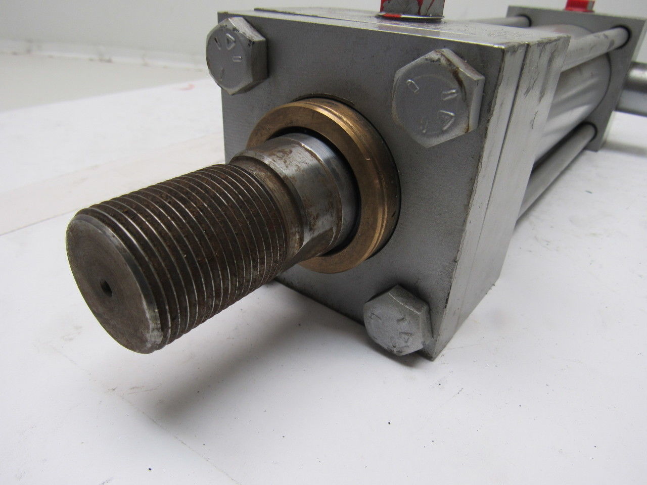 Milwaukee C-18351 2-1/2" Bore 7" Stroke 1-3/8" Rod Trunnion Hydraulic Cylinder