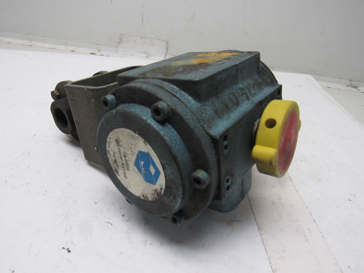 AMG SAF010 F05 Pneumatic Actuator Double Acting 3/4" NPT