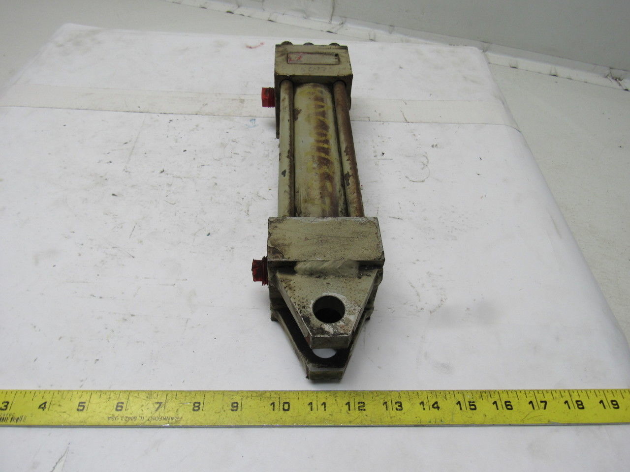 Milwaukee A-71 4" Bore x 3-3/4" Stroke 1" Rod Trunnion 250PSI Air Cylinder