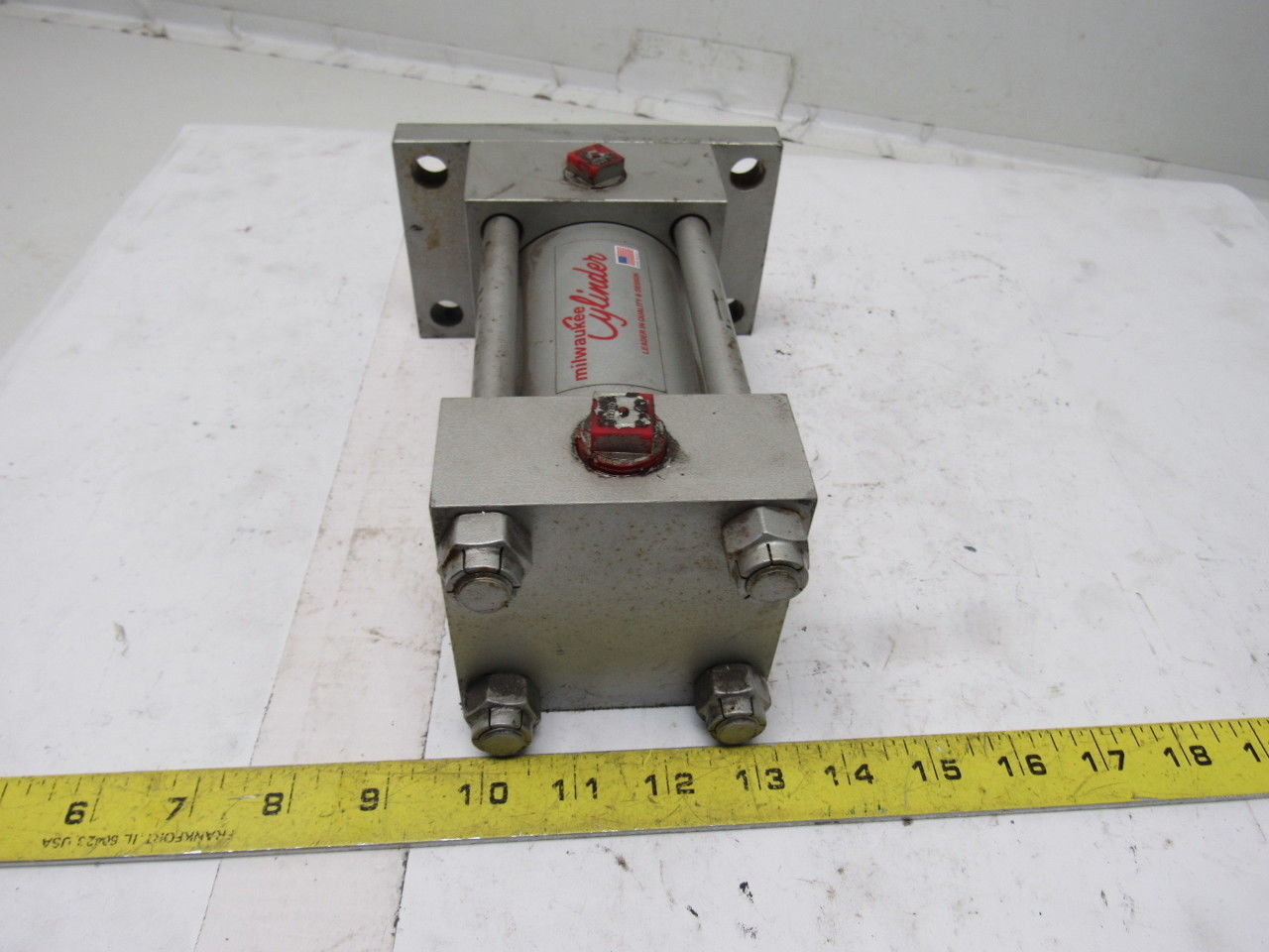 Milwaukee HA31 2-1/2" Bore 2-1/2" Stroke Bump Lift Air Cylinder 250PSI