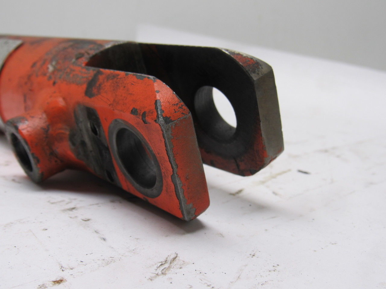 Loramendi 202.601 Welded Hydraulic Cylinder 40mm Bore 90mm Stroke Clevis Ends