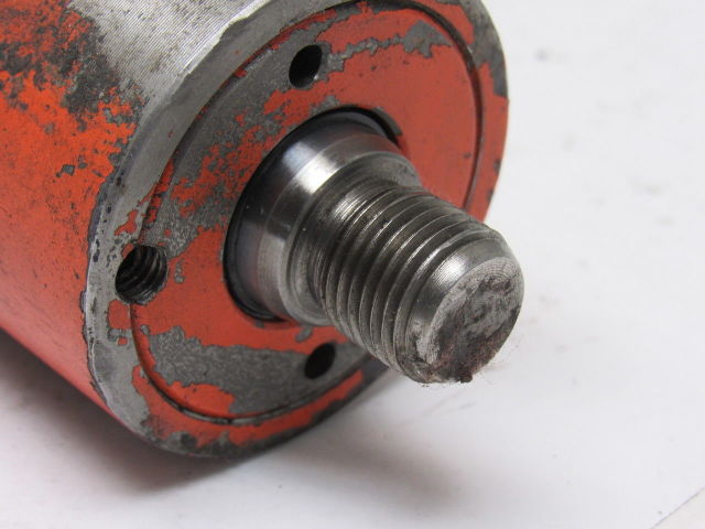 Loramendi 202.601 Welded Hydraulic Cylinder 40mm Bore 90mm Stroke Clevis Ends