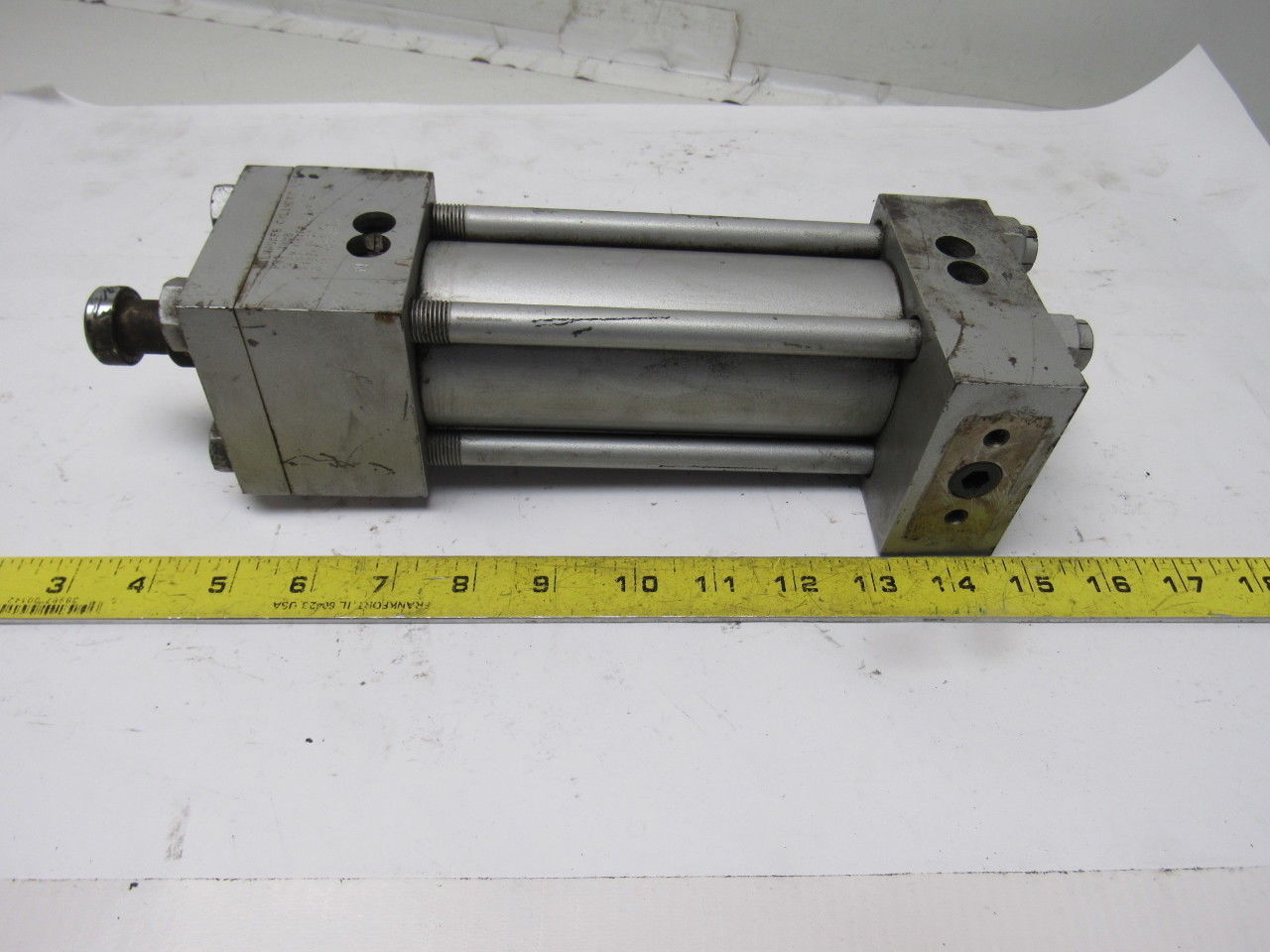 Milwaukee H41PF 2" Bore 4-1/2" Stroke 1" Rod 3000 PSI Hydraulic Cylinder