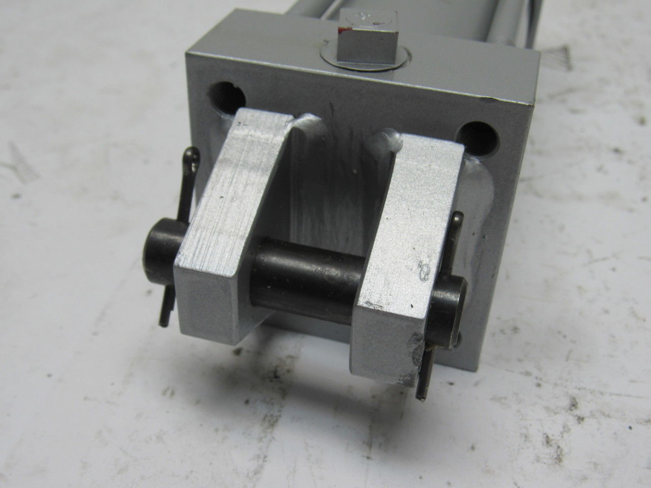 Milwaukee LH-61 3-1/4" Bore 2" Stroke 3/8" Rod Clevis 1500PSI Cylinder