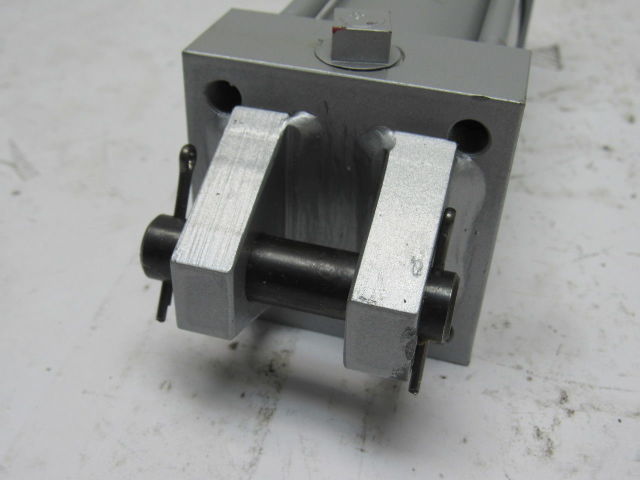 Milwaukee LH-61 3-1/4" Bore 2" Stroke 3/8" Rod Clevis 1500PSI Cylinder
