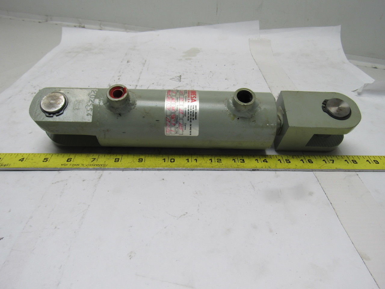 Loramendi Welded Hydraulic Cylinder 40mm Bore 90mm Stroke Clevis Ends
