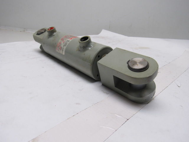 Loramendi Welded Hydraulic Cylinder 40mm Bore 90mm Stroke Clevis Ends