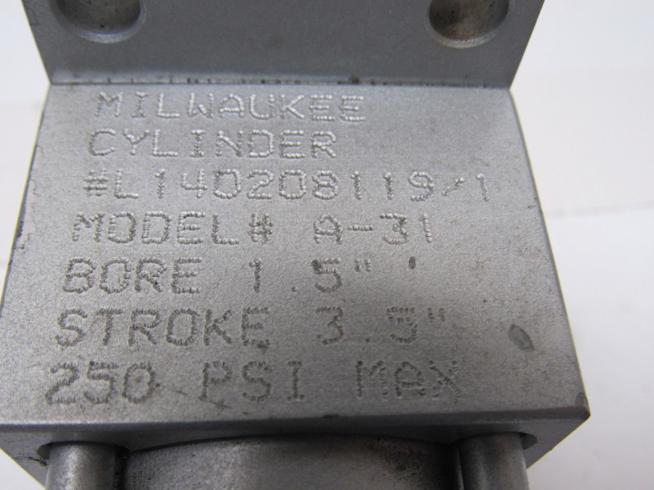 Milwaukee A-31 1-1/2" Bore 3-1/2" Stroke 250PSI Pneumatic Air Cylinder