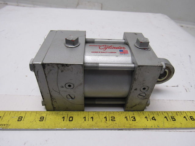 Milwaukee A62 Pneumatic Air Tie Rod Cylinder 2-1/2" Bore 3/4" Stroke Rod Clevis