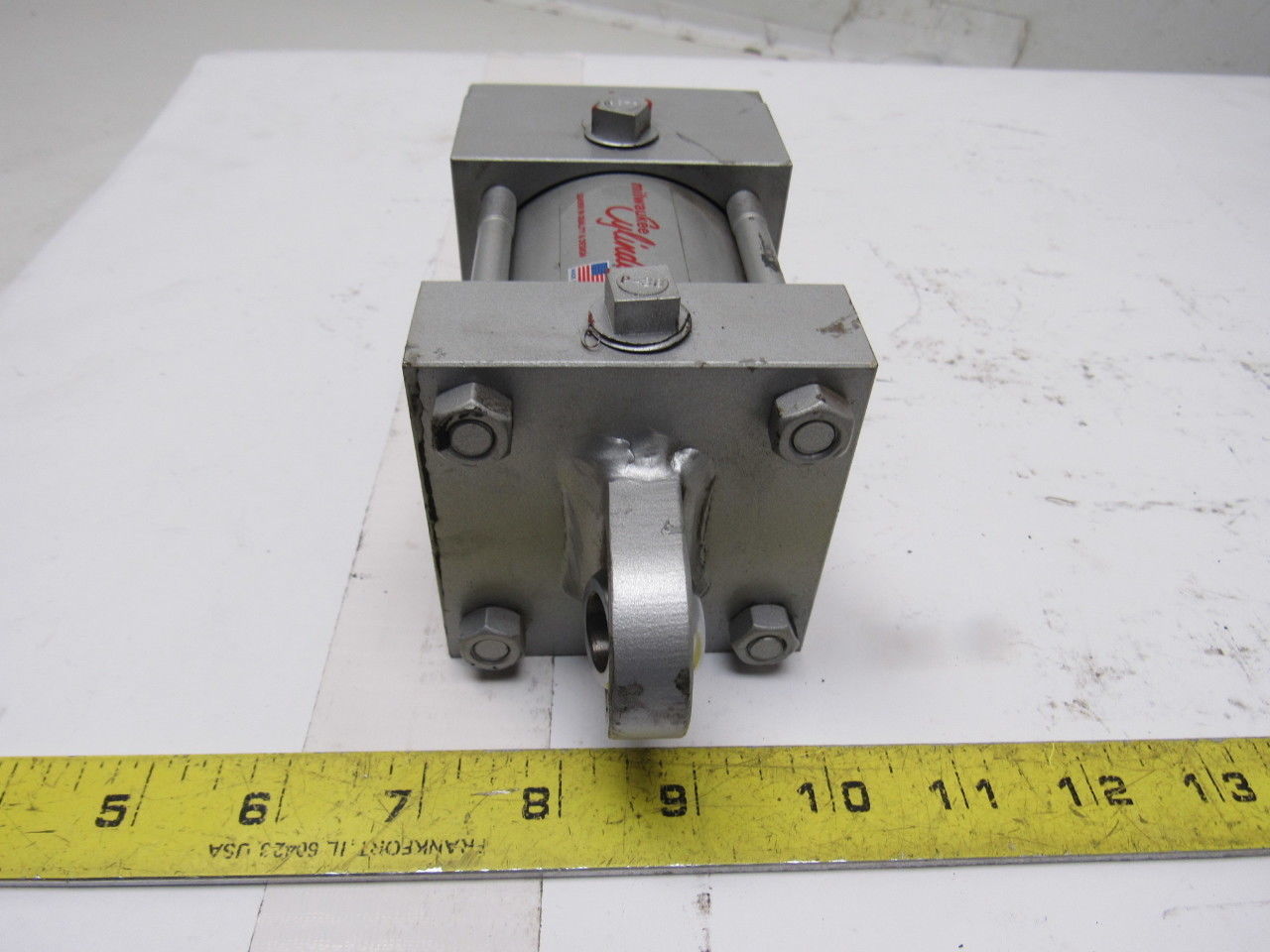 Milwaukee A62 Pneumatic Air Tie Rod Cylinder 2-1/2" Bore 3/4" Stroke Rod Clevis