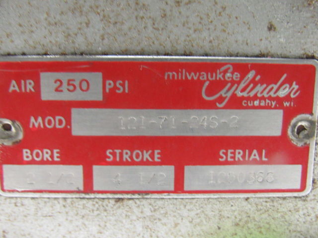 Milwaukee 121-71-24S-2 Pneumatic Air Cylinder 2-1/2" Bore X 7-1/2" Stroke