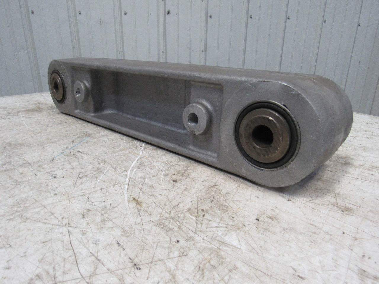 22240-1-R Aluminum Vibratory Shaker Conveyor Rocker Stabilizer Arm 28-1/4" OAL