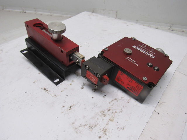 Euchner TZ1RE024BHAVFG-RC1924 Mechanical Release Safety Switch W/Actuator